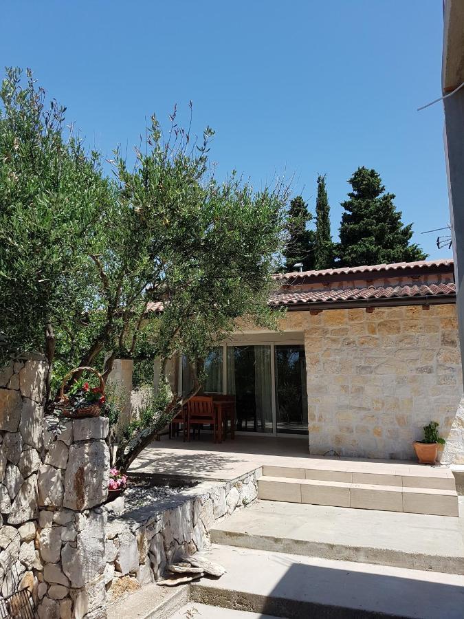 Apartmani Morovi Dvori ดราเก ภายนอก รูปภาพ