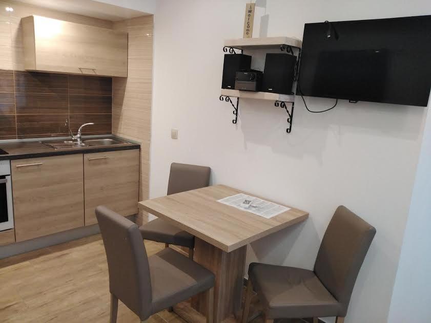 Apartmani Morovi Dvori ดราเก ภายนอก รูปภาพ